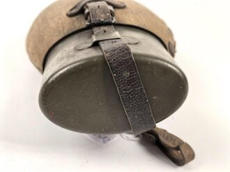 Feldflasche Wehrmacht, SMM43 auf Becher und Flasche gestempelt.
