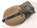 Feldflasche Wehrmacht, SMM43 auf Becher und Flasche gestempelt.