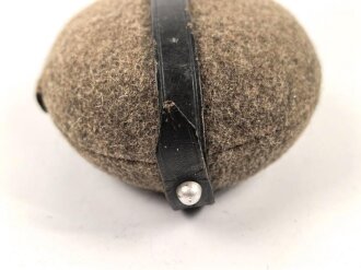Feldflasche Wehrmacht, Hersteller MKL41, Becher neuzeitlich lackiert