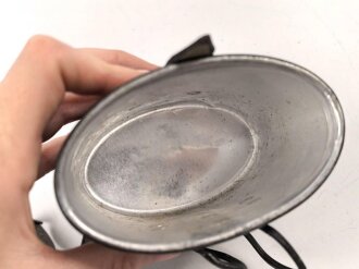 Feldflasche Wehrmacht, Hersteller MKL41, Becher neuzeitlich lackiert