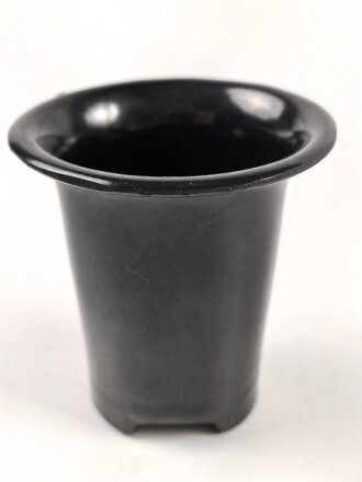 Becher für eine Feldflasche der Wehrmacht