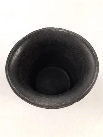 Becher für die Feldflasche der Wehrmacht, datiert 1943