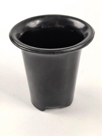 Becher für die Feldflasche der Wehrmacht, leicht defekt