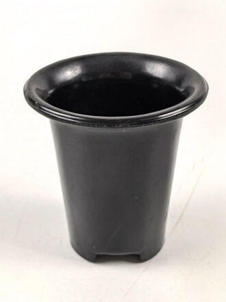 Becher für die Feldflasche der Wehrmacht, leicht defekt