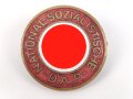 Mitgliedsabzeichen NSDAP. Hersteller " P.Meybauer Berlin ges. gesch" Getragenes Stück