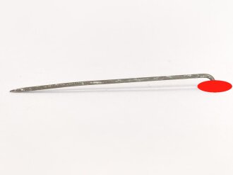 N.S. Sympathieabzeichen, auf der Spitze stehendes Hakenkreuz, gehämmert, 7mm Höhe, an langer Nadel