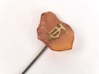 Deutscher Turnerbund, Anstecknadel auf Bernstein