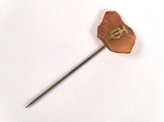 Deutscher Turnerbund, Anstecknadel auf Bernstein