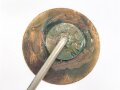 Kameradschaftliche Vereinigung AEG, Mitgliedsabzeichen , Durchmesser 12mm, Rückseitig Klebstoffreste. Emaillierter Blitz auf Sonnenrad