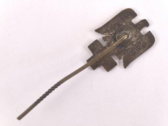 Deutsches Rotes Kreuz, Zivilabzeichen 9. Form 22mm, Emaille beschädigt