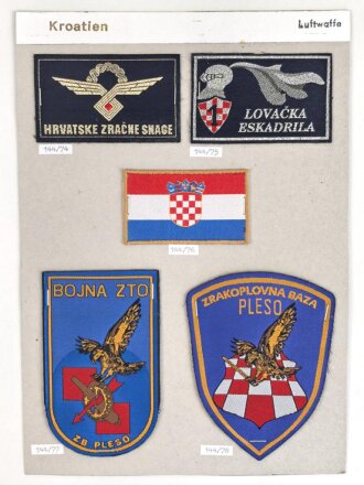 Kroatien, Sammlung Abzeichen Luftwaffe, auf Karton geklebt