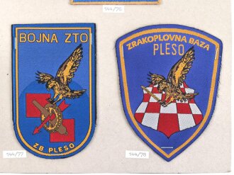 Kroatien, Sammlung Abzeichen Luftwaffe, auf Karton geklebt