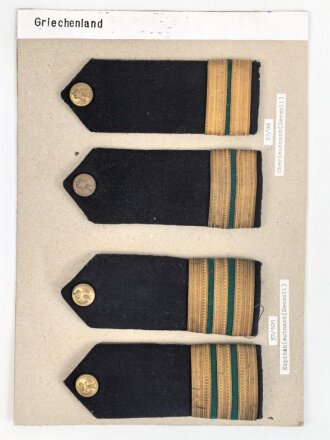 Griechenland, Sammlung Schulterklappen, auf Karton getackert
