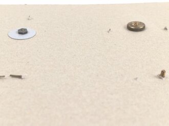 Griechenland, Sammlung Mützenabzeichen, auf Karton festgemacht