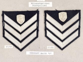 Griechenland, Sammlung Abzeichen Polizei, auf Karton getackert