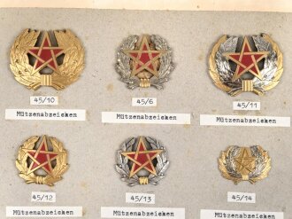 Marokko, Sammlung Abzeichen, auf Karton befestigt