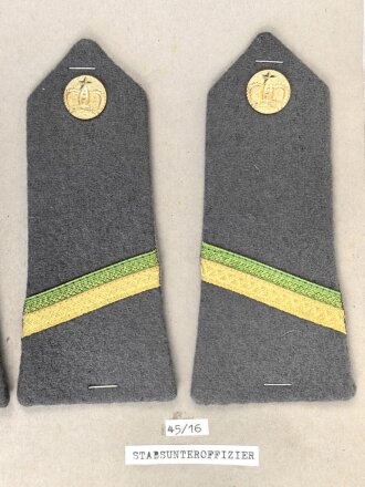 Marokko, Sammlung Rangabzeichen, auf Karton getackert