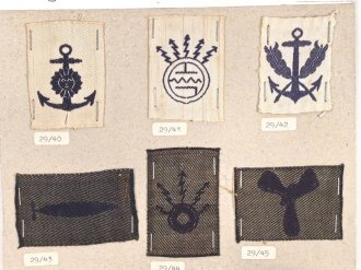 Argentinien, Sammlung Abzeichen Marine, auf Karton getackert