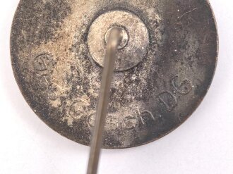 1. Panzerdivision der Wehrmacht. Truppeninternes Abzeichen 17mm " Ges. gesch."