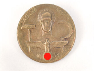 Buntmetallabzeichen " Tag der Arbeit 1934"