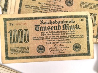 Stapel Geldscheine aus Nachlass