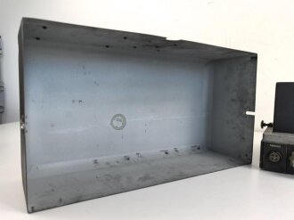 Luftwaffe UKW Empfänger S.A.D.I.R. Appareil Type R87, Serie C . Französische Fertigung für die Luftwaffe um den Mangel an UKW Empfängern zu beseitigen da der Empfänger E53 "Ulm" noch nicht fertiggestellt war. Funktion nicht geprüft, selten
