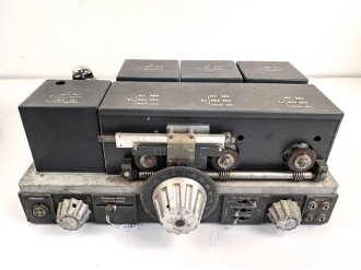 Luftwaffe UKW Empfänger S.A.D.I.R. Appareil Type R87, Serie C . Französische Fertigung für die Luftwaffe um den Mangel an UKW Empfängern zu beseitigen da der Empfänger E53 "Ulm" noch nicht fertiggestellt war. Funktion nicht geprüft, selten