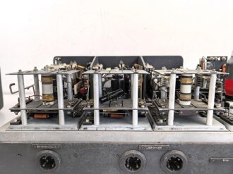 Luftwaffe UKW Empfänger S.A.D.I.R. Appareil Type R87, Serie C . Französische Fertigung für die Luftwaffe um den Mangel an UKW Empfängern zu beseitigen da der Empfänger E53 "Ulm" noch nicht fertiggestellt war. Funktion nicht geprüft, selten