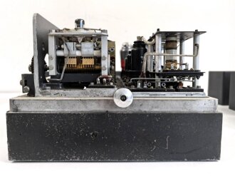 Luftwaffe UKW Empfänger S.A.D.I.R. Appareil Type R87, Serie C . Französische Fertigung für die Luftwaffe um den Mangel an UKW Empfängern zu beseitigen da der Empfänger E53 "Ulm" noch nicht fertiggestellt war. Funktion nicht geprüft, selten