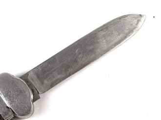 Fallschirmjäger Kappmesser 1.Modell. Hersteller Paul Weyersberg Solingen. Seltenes Stück mit beidseitig eingeritzten Abzeichen und Trägernamen.