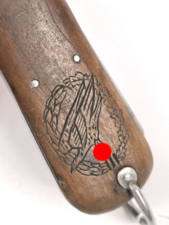 Fallschirmjäger Kappmesser 1.Modell. Hersteller Paul Weyersberg Solingen. Seltenes Stück mit beidseitig eingeritzten Abzeichen und Trägernamen.