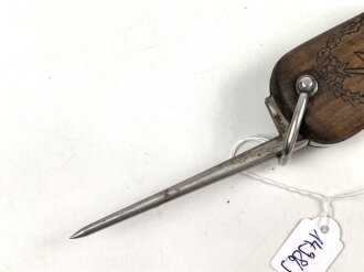 Fallschirmjäger Kappmesser 1.Modell. Hersteller Paul Weyersberg Solingen. Seltenes Stück mit beidseitig eingeritzten Abzeichen und Trägernamen.