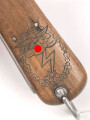 Fallschirmjäger Kappmesser 1.Modell. Hersteller Paul Weyersberg Solingen. Seltenes Stück mit beidseitig eingeritzten Abzeichen und Trägernamen.
