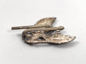 Schwedter Adler,  für Angehörige im Kavallerie-Regiment Nr. 6 der Wehrmacht. Höhe 13mm
