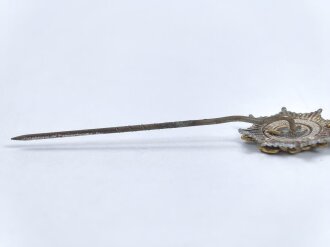 Preussen,  Zivilnadel für Angehörige im Füsilier Regiment von Gersdorff (Kurhessisches) Nr. 80 . 25mm, Krone verbogen