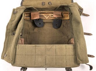 Tornister Wehrmacht eines Angehörigen Panzer Jäger Abteilung 13. Getragenes Stück mit Reichsbetriebsnummer