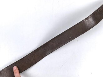 Reichsarbeitsdienst, lederne Feldbinde für Führer. Getragenes Stück, zusammengehörig, Gesamtlänge 94cm