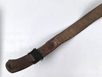 Reichsarbeitsdienst, lederne Feldbinde für Führer. Getragenes Stück, zusammengehörig, Gesamtlänge 94cm
