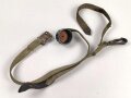 Beriemung für eine Feldflasche in Tropenausführung der Wehrmacht. Stark getragen, Leder trocken