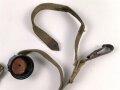 Beriemung für eine Feldflasche in Tropenausführung der Wehrmacht. Stark getragen, Leder trocken