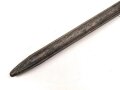 Zelthäring aus brauner Preßmasse Wehrmacht, datiert 1942. Ungereinigtes Stück