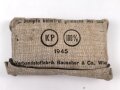 Verbandpäckchen Wehrmacht, kleines Modell datiert 1945