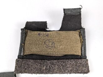 Ehemaliger Ostblock, drei Polster für Stahlhelm...