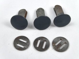 Satz Splinte für einen Stahlhelm der Wehrmacht. Original, gebraucht. Überlackiert