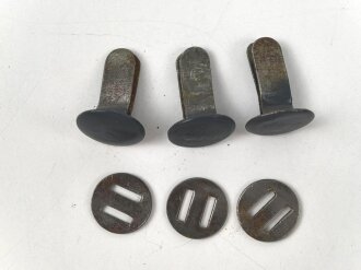 Satz Splinte für einen Stahlhelm der Wehrmacht. Original, gebraucht. Überlackiert