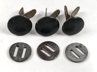 Satz Splinte für einen Stahlhelm der Wehrmacht. Original, gebraucht. Überlackiert