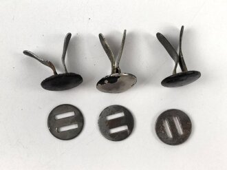 Satz Splinte für einen Stahlhelm der Wehrmacht. Original, gebraucht. Überlackiert