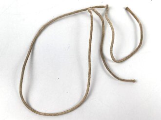 Zugband für ein Stahlhelm Innenfutter der Wehrmacht. UV Negativ, Gesamtlänge 55cm