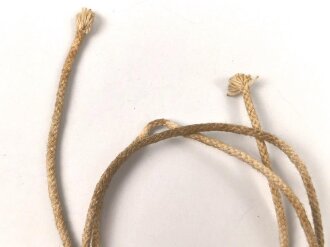 Zugband für ein Stahlhelm Innenfutter der Wehrmacht. UV Negativ, Gesamtlänge 63cm