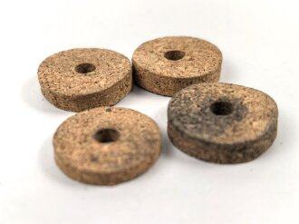 Vier Abstandhalter aus Kork, Durchmesser je 23-24mm
